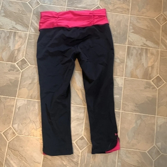 Under Armour UA legging capris - Picture 3 of 3